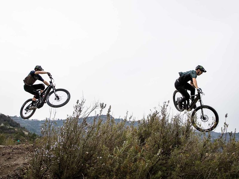 Canyon Spectral:ON e-MTB riding shot 1