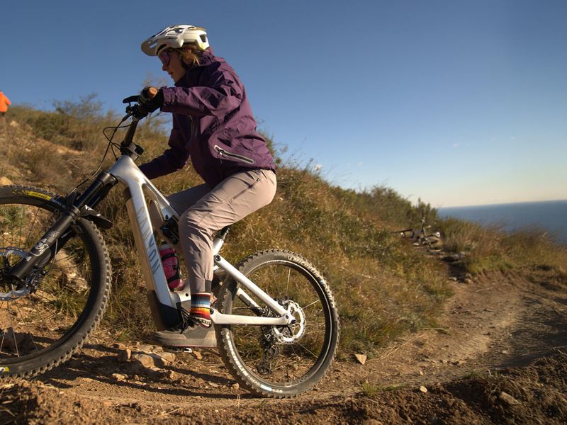 Canyon Spectral:ON e-MTB riding shot 2