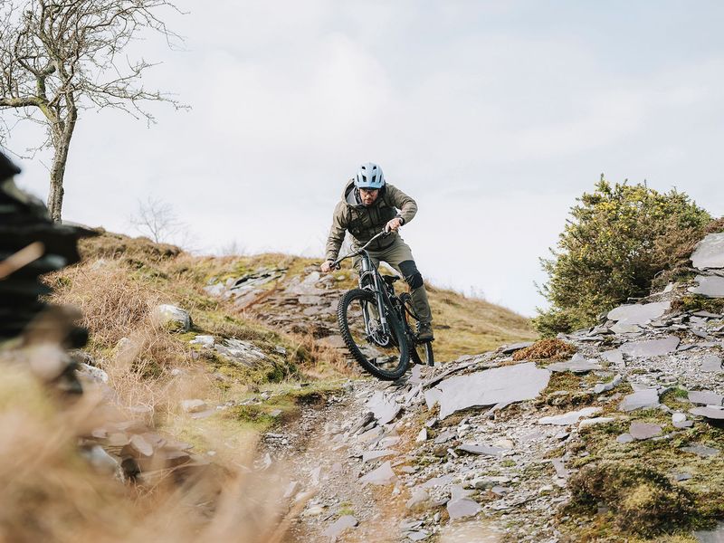 Merida LITHOS 8000 e-MTB, riding shot 1