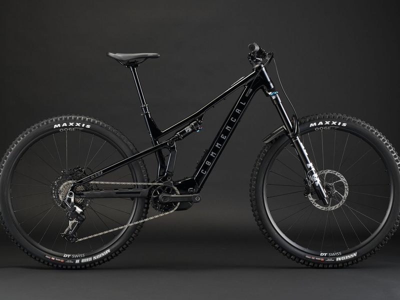 Commencal T.E.M.P.O. Power Essential Eagle 90 e-MTB, detail 1