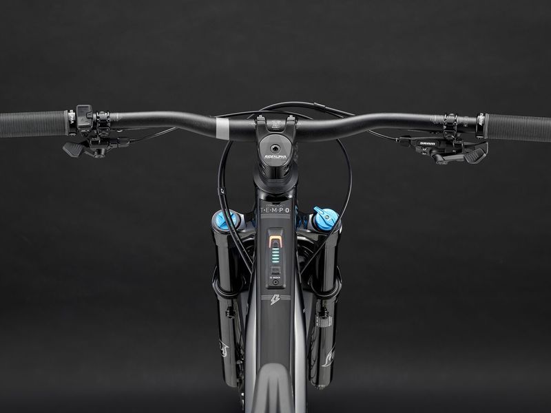 Commencal T.E.M.P.O. Power Essential Eagle 90 e-MTB, detail 4