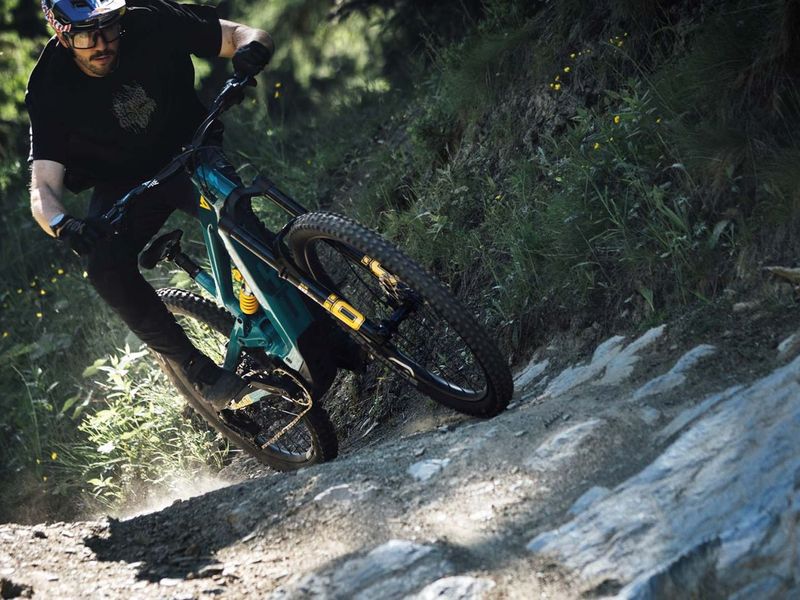 YT Industries Decoy Core 3 e-MTB, gallery shot 7