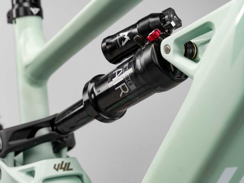 YT Industries Decoy X Core 1 e-MTB, detail 4