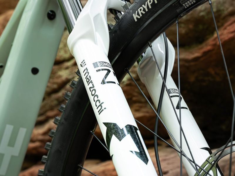 YT Industries Decoy X Core 1 e-MTB, gallery shot 8