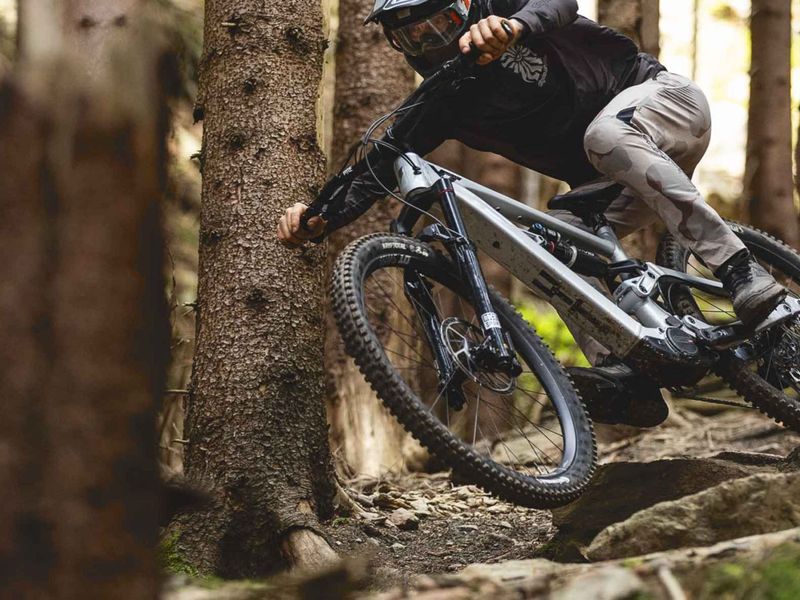 YT Industries Decoy X Core 3 e-MTB, gallery shot 6