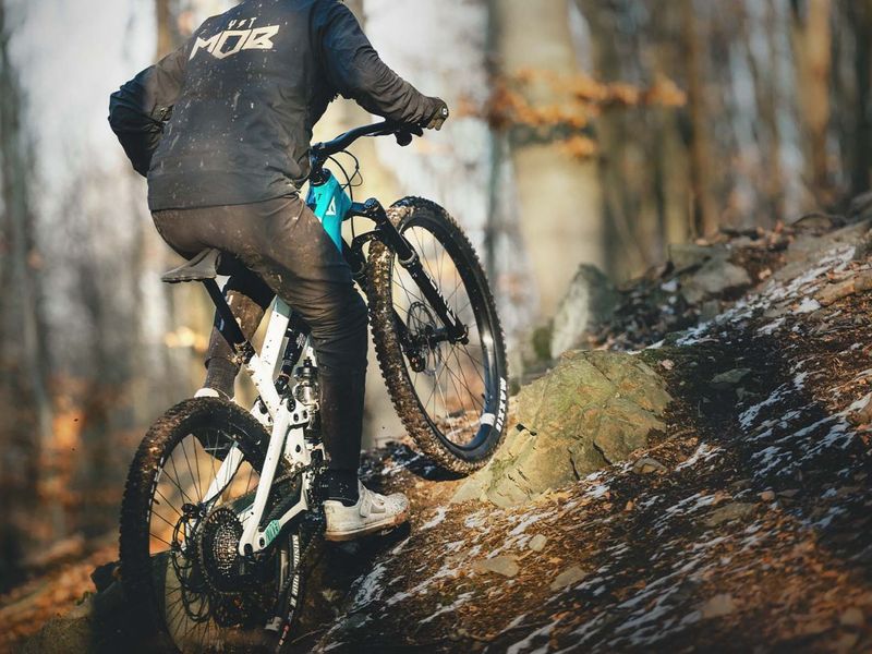 YT Industries Decoy SN 29 Core 3 e-MTB, gallery shot 8