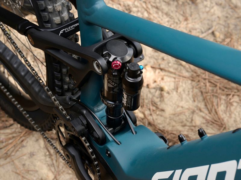 Giant Stance E+ 0 e-MTB, studio shot 9