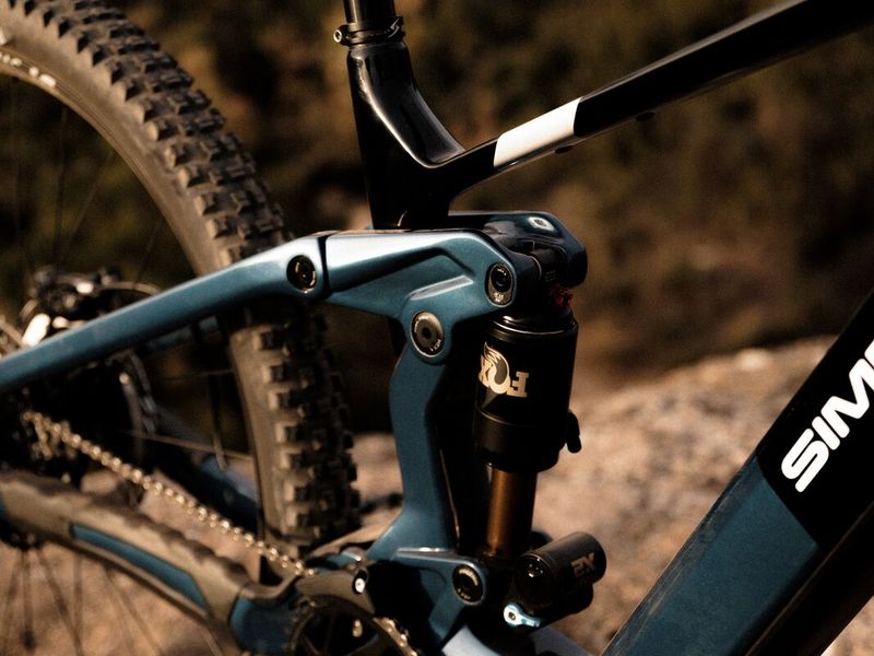 Simplon Rapcon :e Expert+ e-MTB, riding shot 2