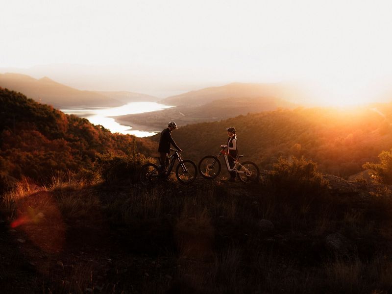 Simplon Rift :e Core+ e-MTB, riding shot 2