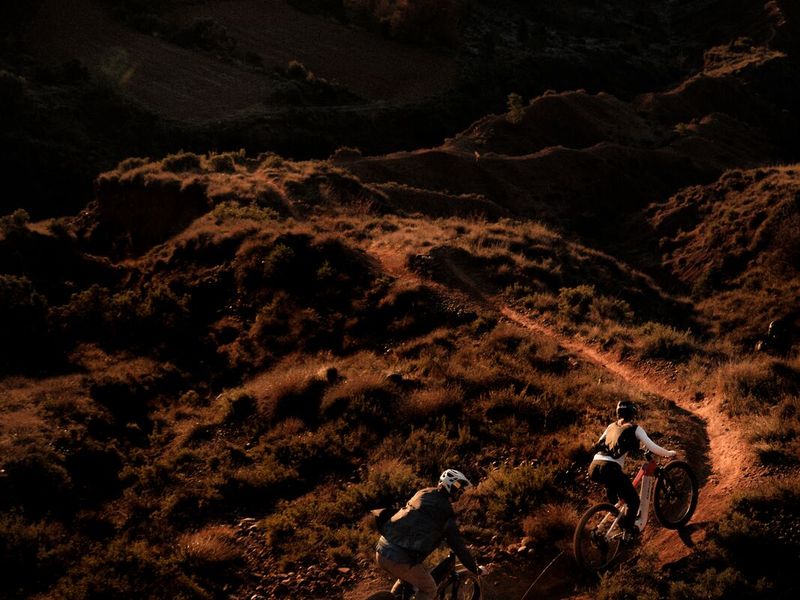 Simplon Rift :e Expert+ e-MTB, riding shot 3