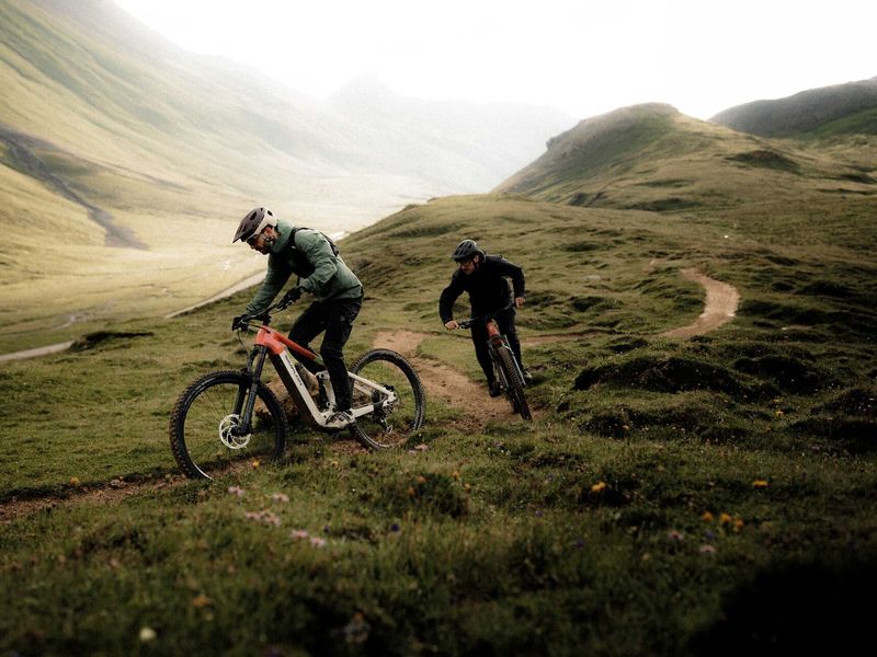 Simplon Rapcon :e Core e-MTB, riding shot 1