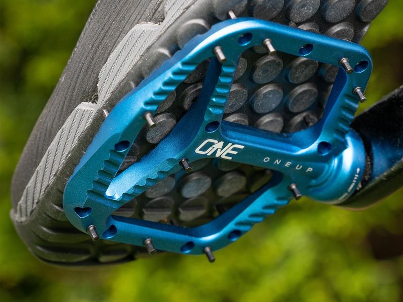 OneUp Aluminum Pedals, detail 2