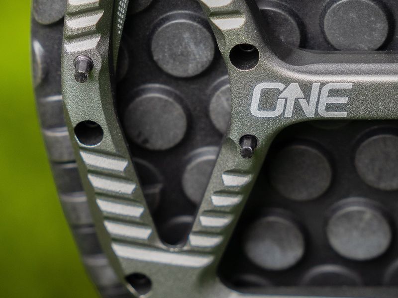OneUp Aluminum Pedals, detail 3