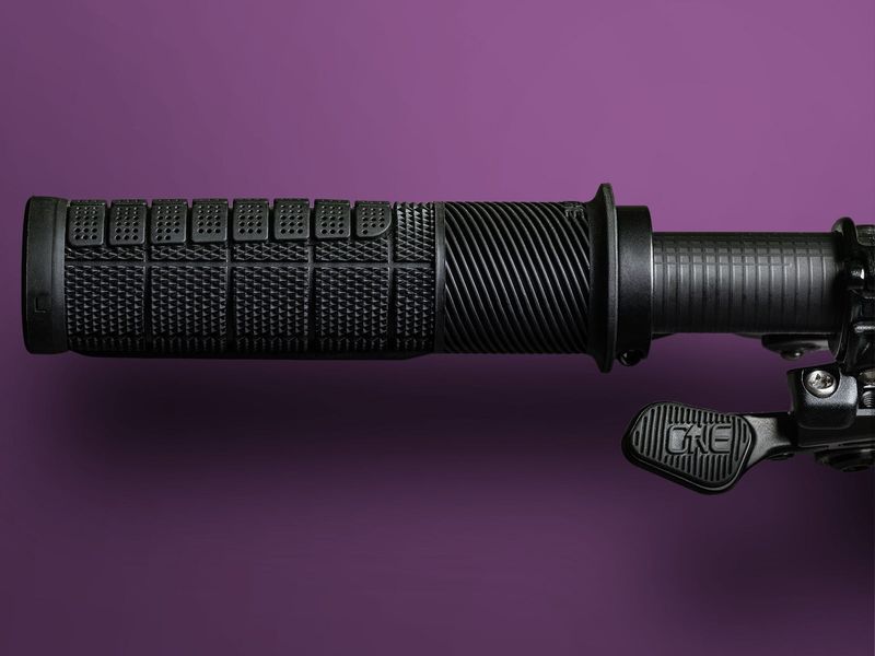 OneUp Thick Grips, detail 1