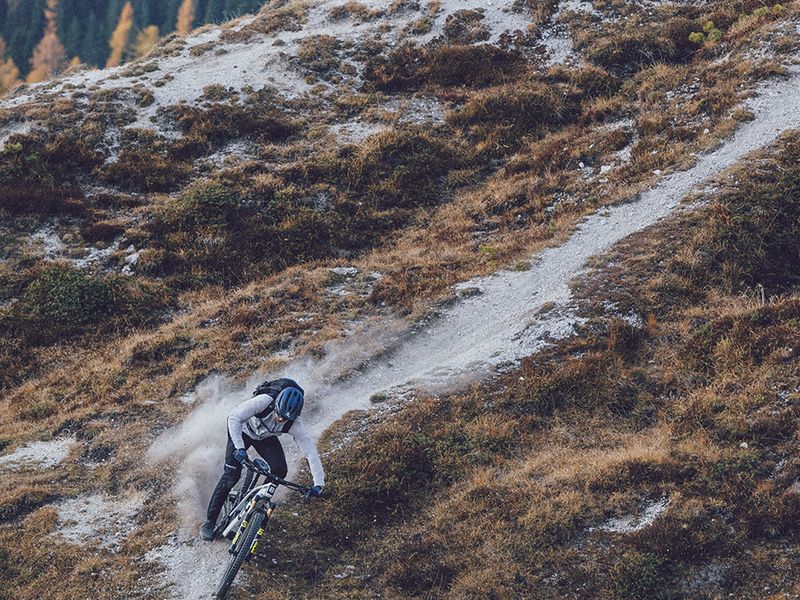 Husqvarna Mountain Cross MC6 e-MTB, riding shot 1