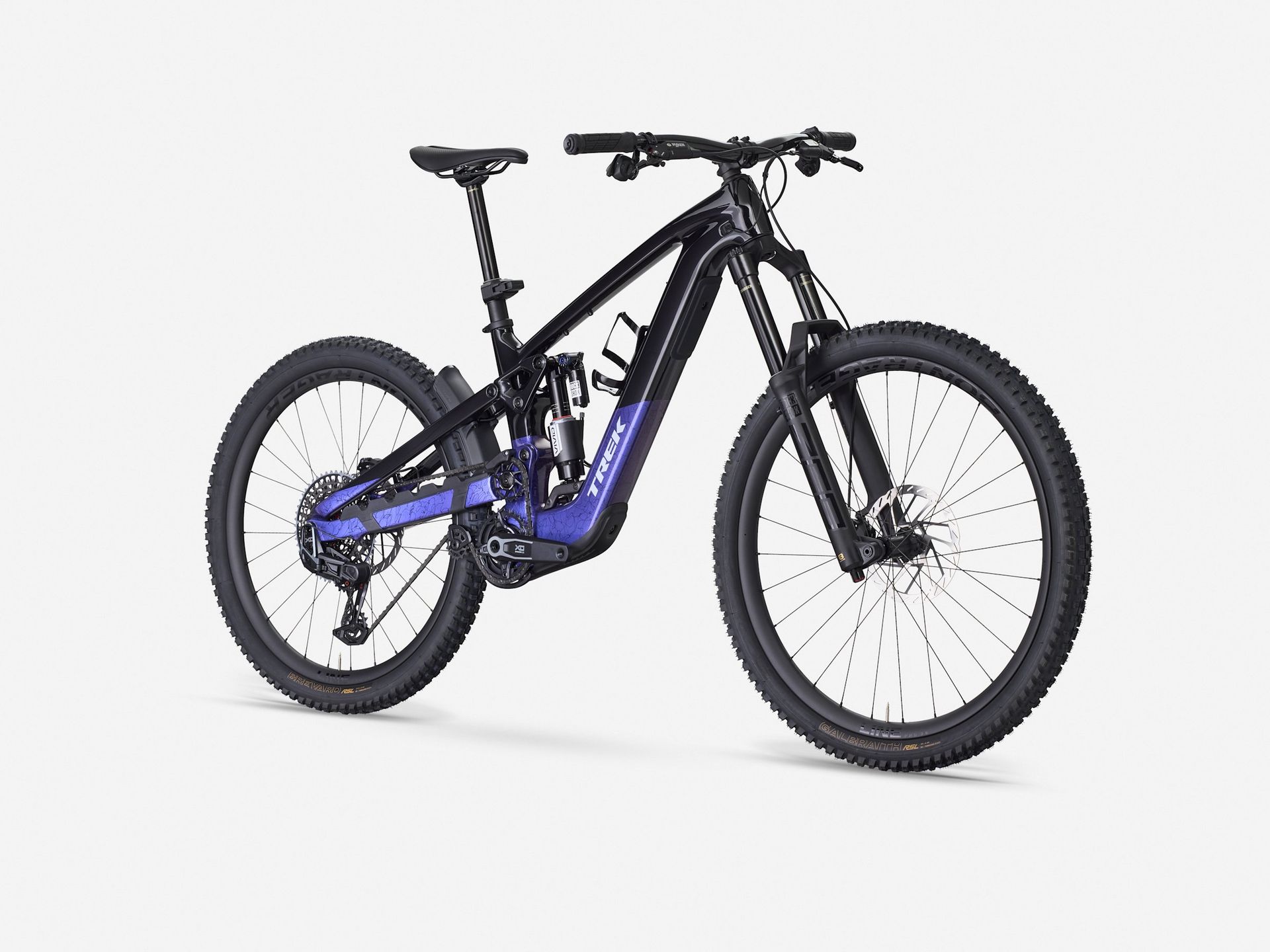 Trek Slash+ 9.9 e-MTB, studio three-quarter view 1