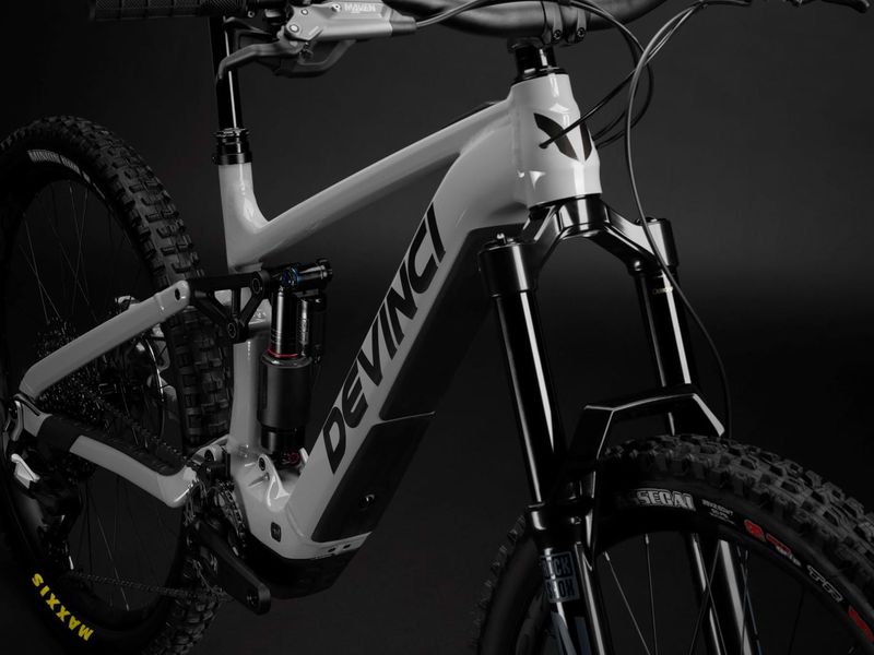 Devinci E-Spartan Lite Eagle 90 12s e-MTB, detail 3