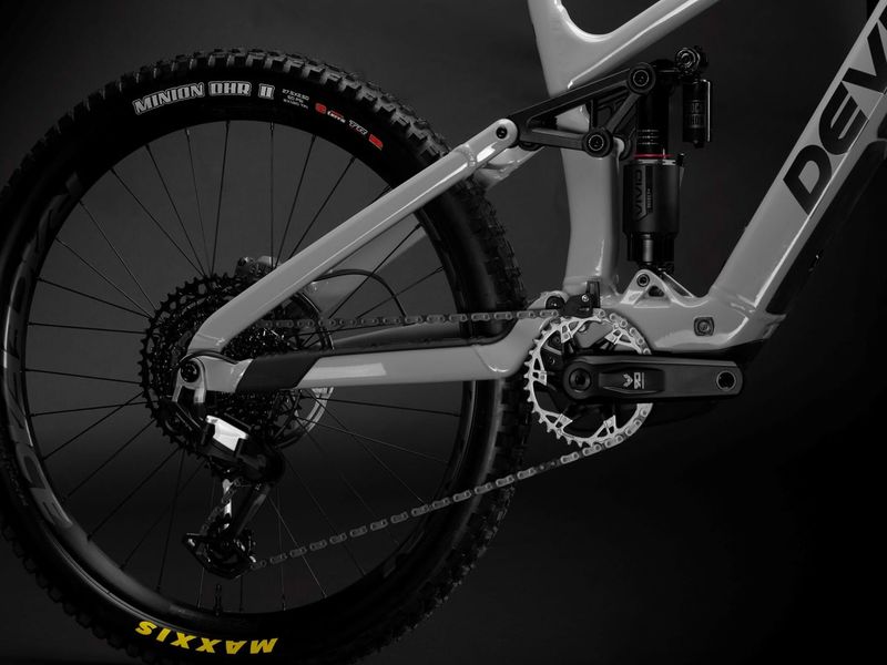 Devinci E-Spartan Lite Eagle 90 12s e-MTB, detail 1