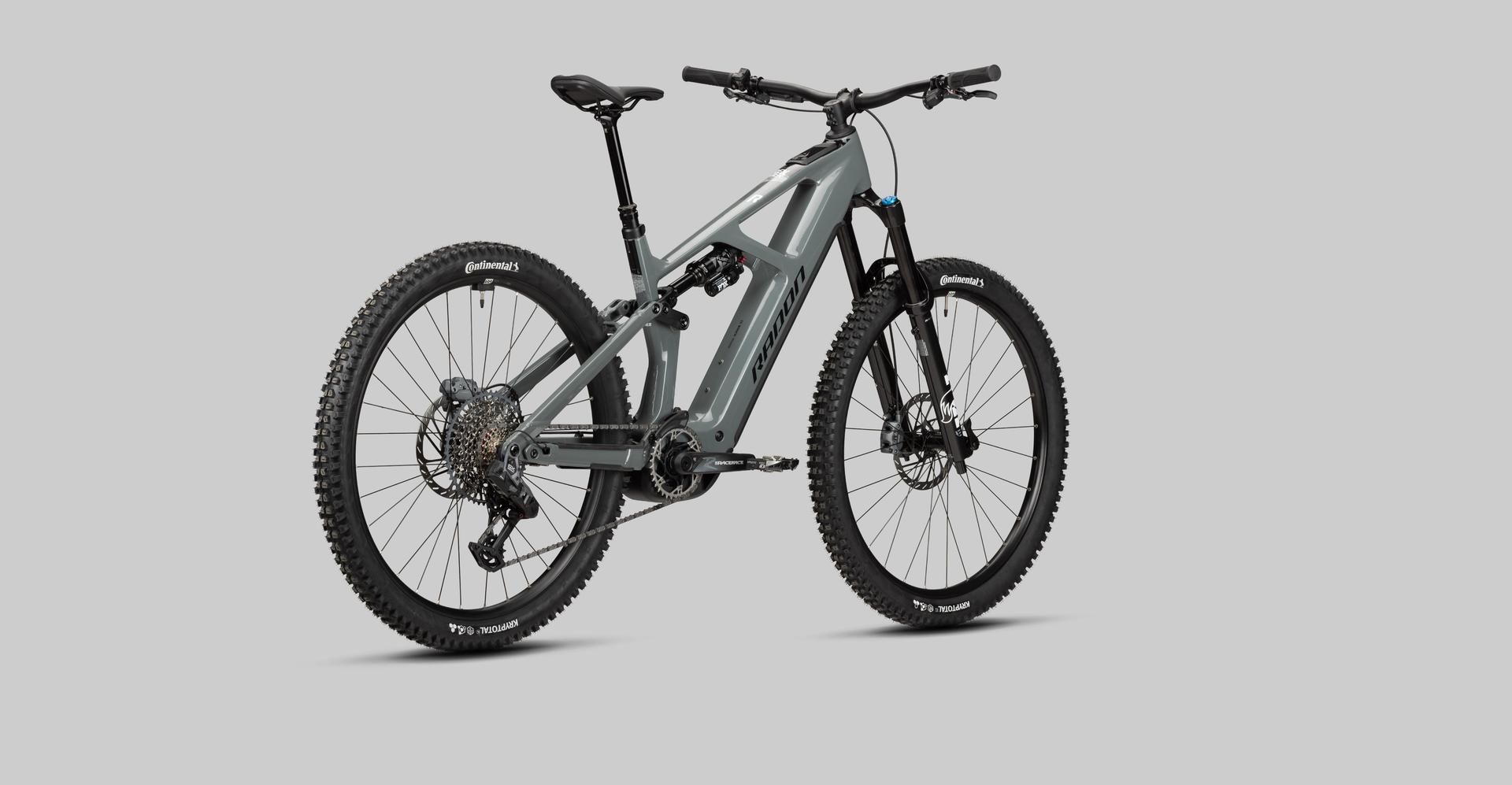 Radon Render 9.0 800 e-MTB, studio view 1