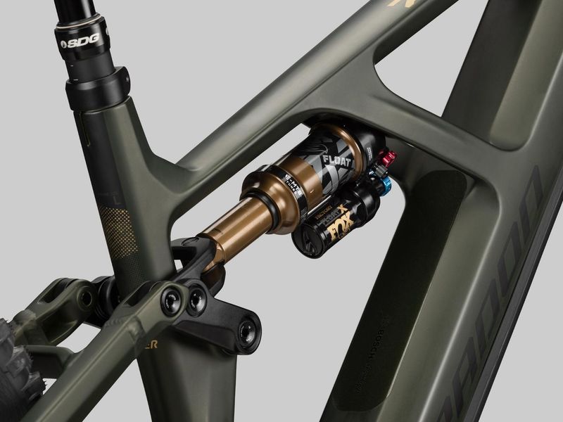 Radon Render 10.0 800 e-MTB, detail 7