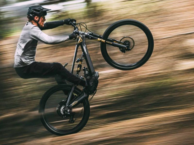 YT Industries Decoy X Core 2 e-MTB, gallery shot 6
