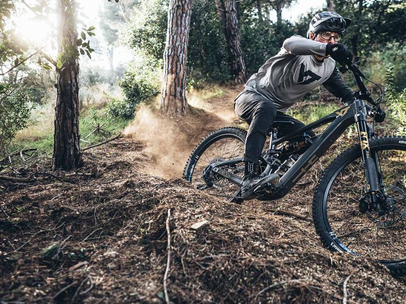 YT Industries Decoy X Launch Edition e-MTB, gallery shot 8