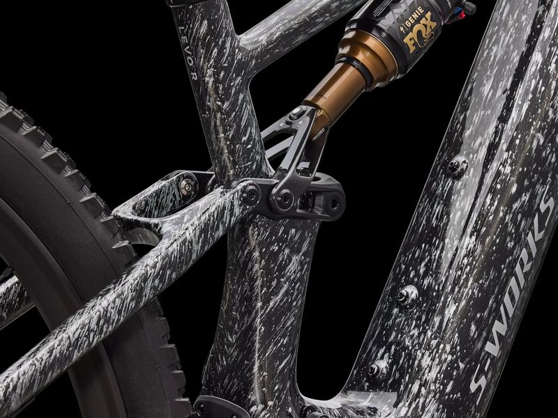 Specialized S-Works Turbo Levo R (FOX, 840 Wh) e-MTB, FOX Float shock and link detail