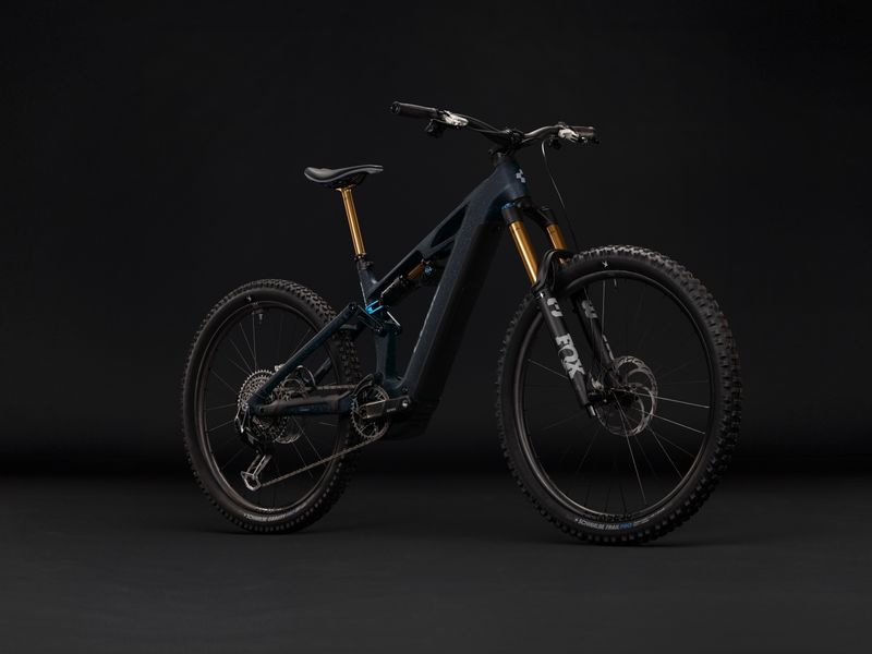 Cube Stereo Hybrid ONE77 HPC SLT 800 e-MTB, studio shot 7