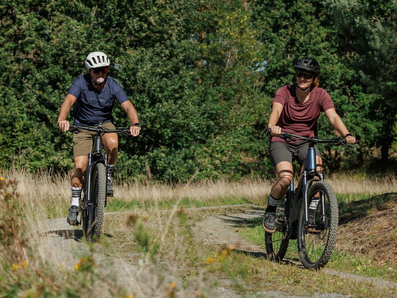 Cube Reaction Hybrid SLT 800 e-MTB, riding shot 1