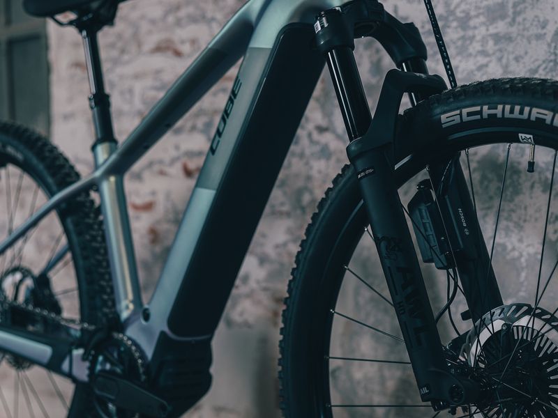Cube Reaction Hybrid SLT 800 e-MTB, riding shot 3