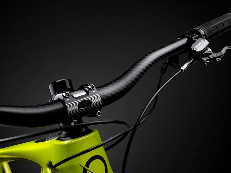 Obscur ENYX Ultra handmade carbon handlebar and cockpit detail